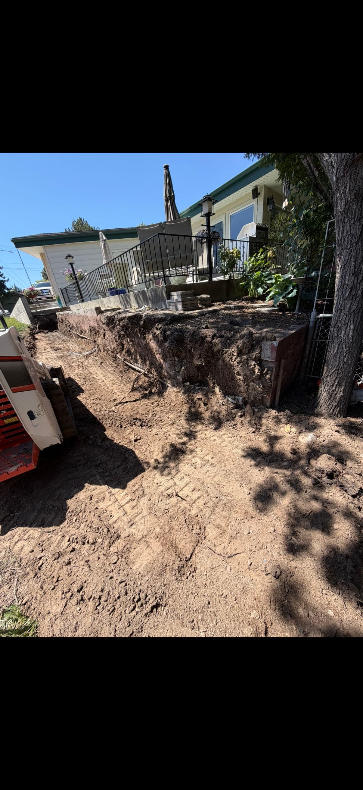 Gallery photos for Failing Retaining Wall Replaced With Block Built to Last: Image #3