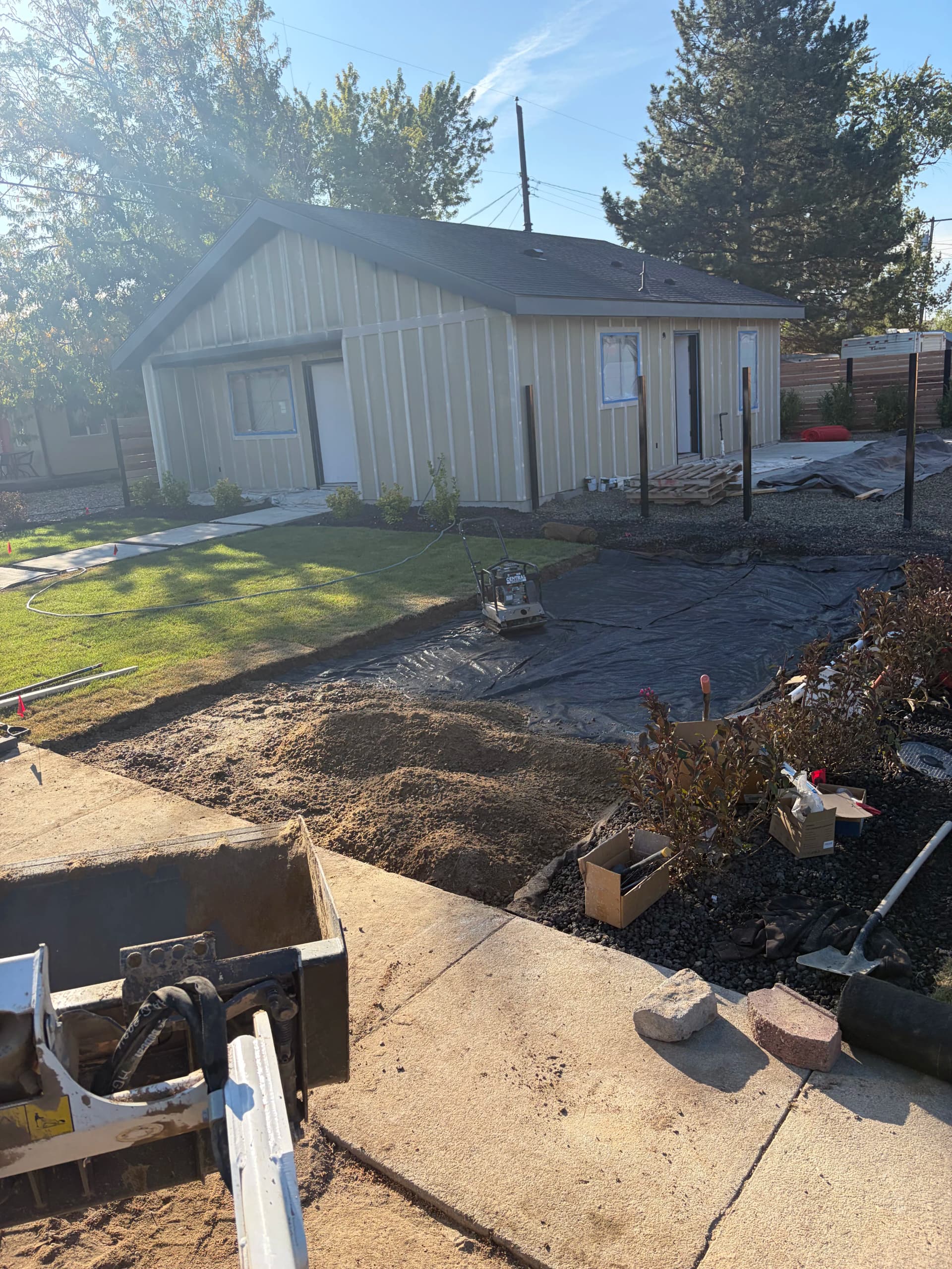 Gallery photos for New Construction Paver Driveway and Patio Done Right: Image #2